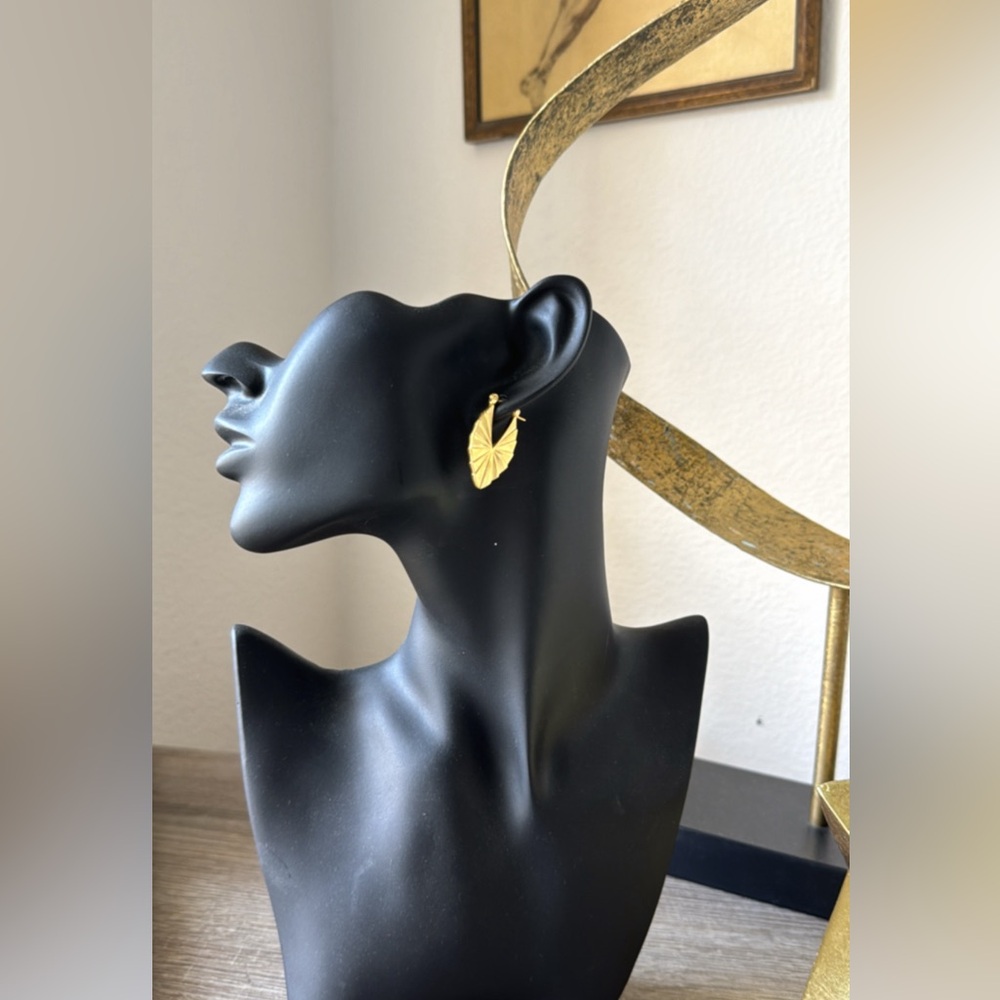 Vintage style hoop earrings A894 - Picture 2 of 2